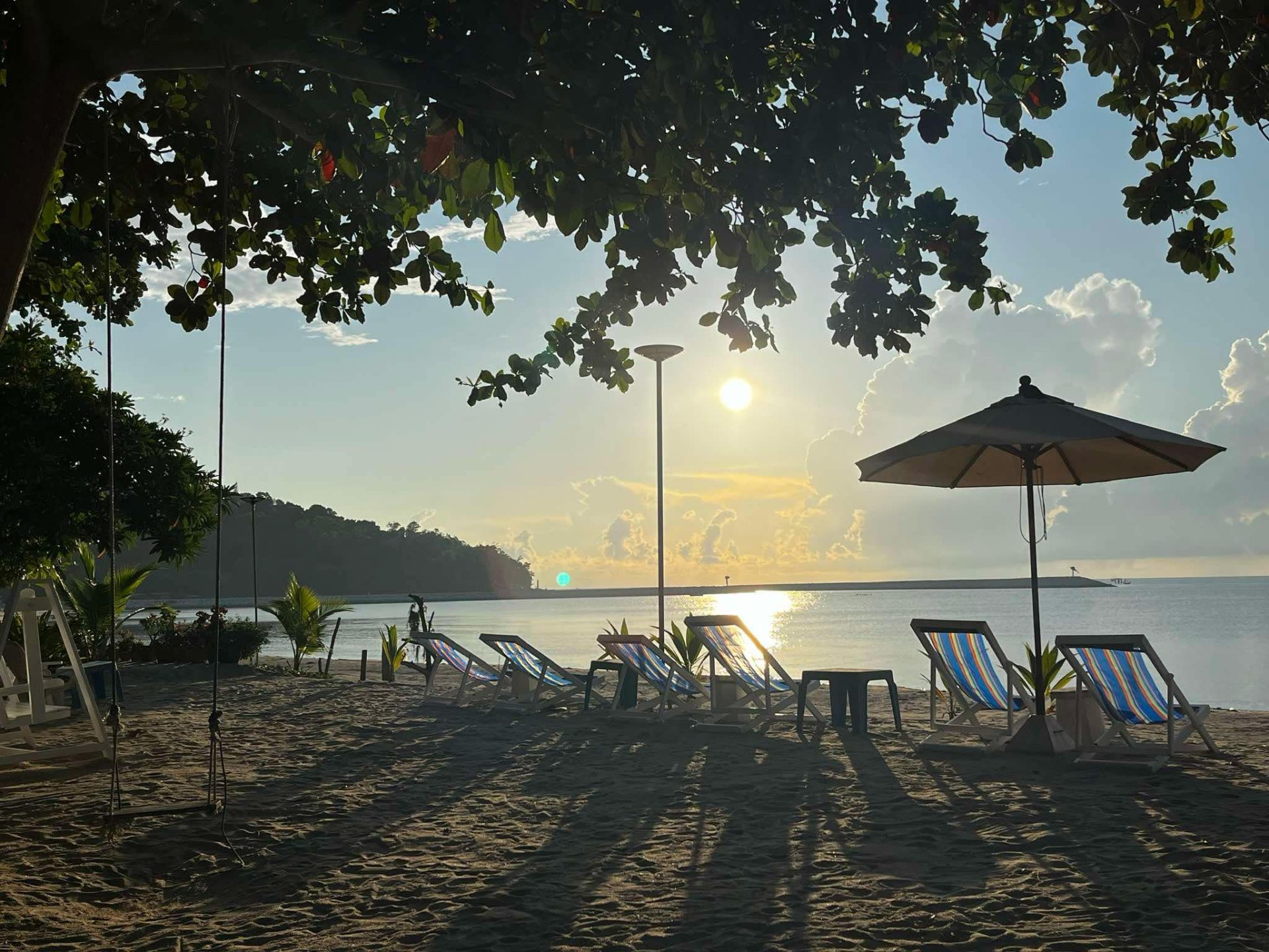 Sunrise over the beach at Ban Krut